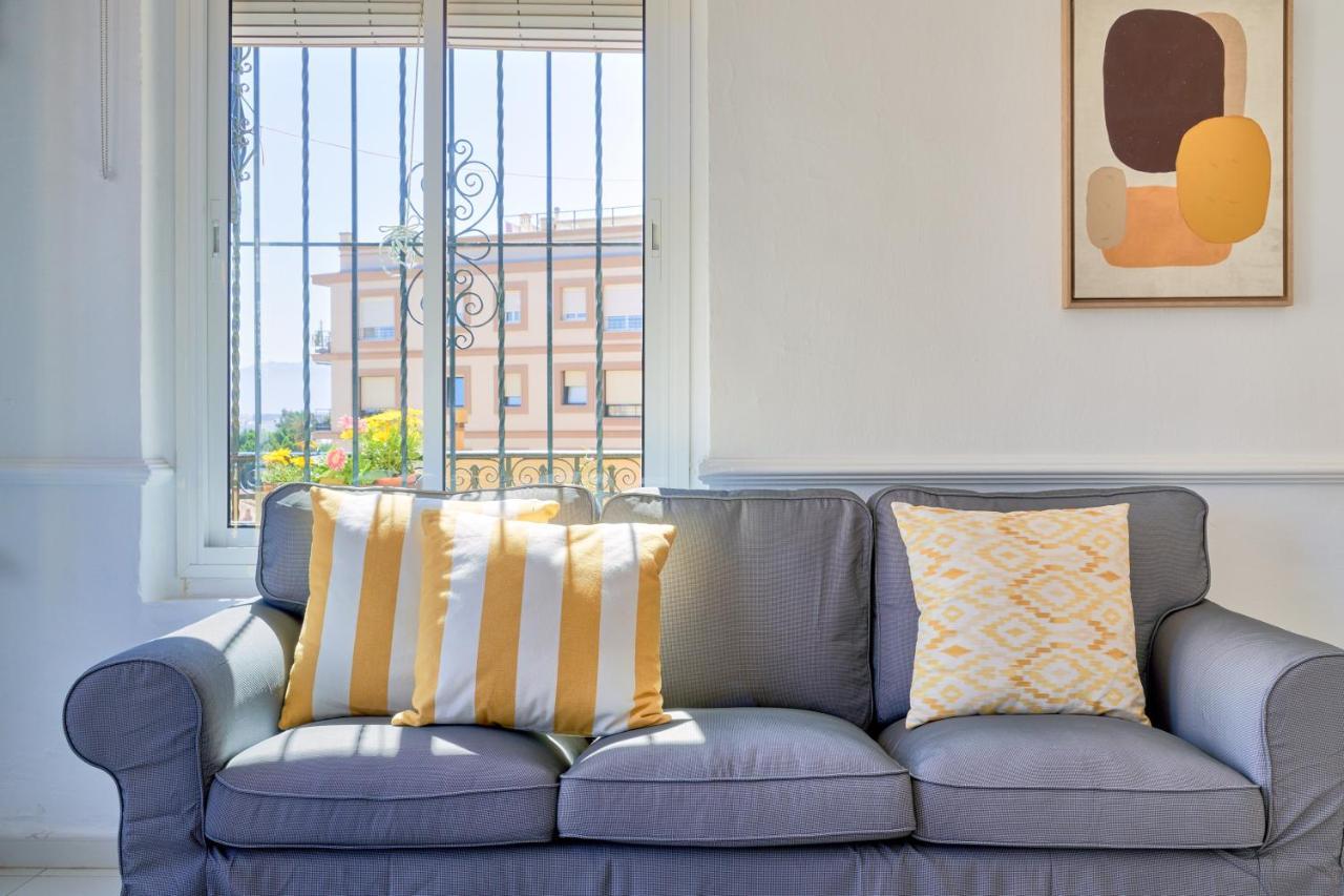 Villa Rosita Suites En Playa De La Malagueta Con Terraza Malaga Luaran gambar
